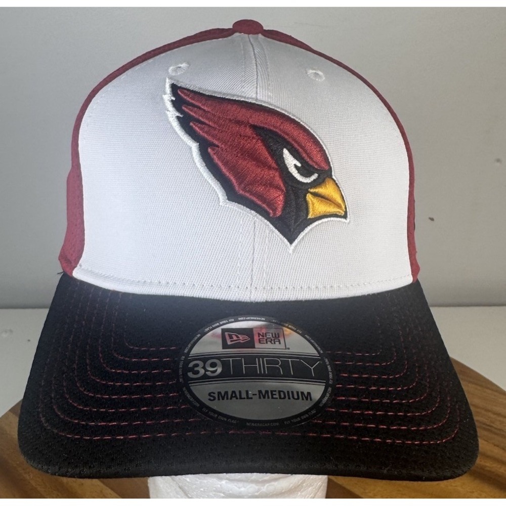 New Era Arizona Cardinals 2022 Sideline On Field 39THIRTY Hat Cap Mens Size S/M‎